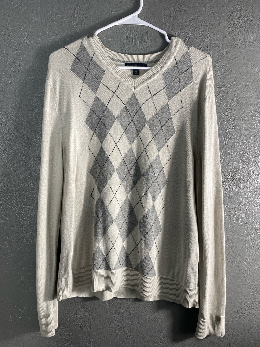 Banana Republic Sweater Womens M 80% Silk Cashmere Argyle Ivory Gray Preppy